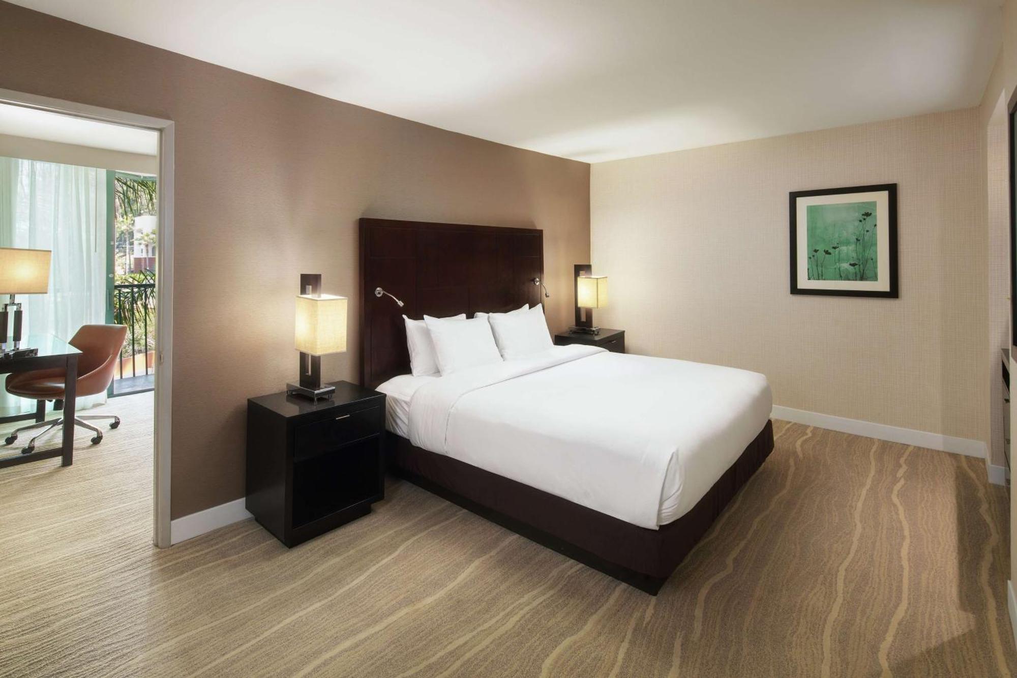 Doubletree By Hilton San Diego Hotel Circle Exterior foto