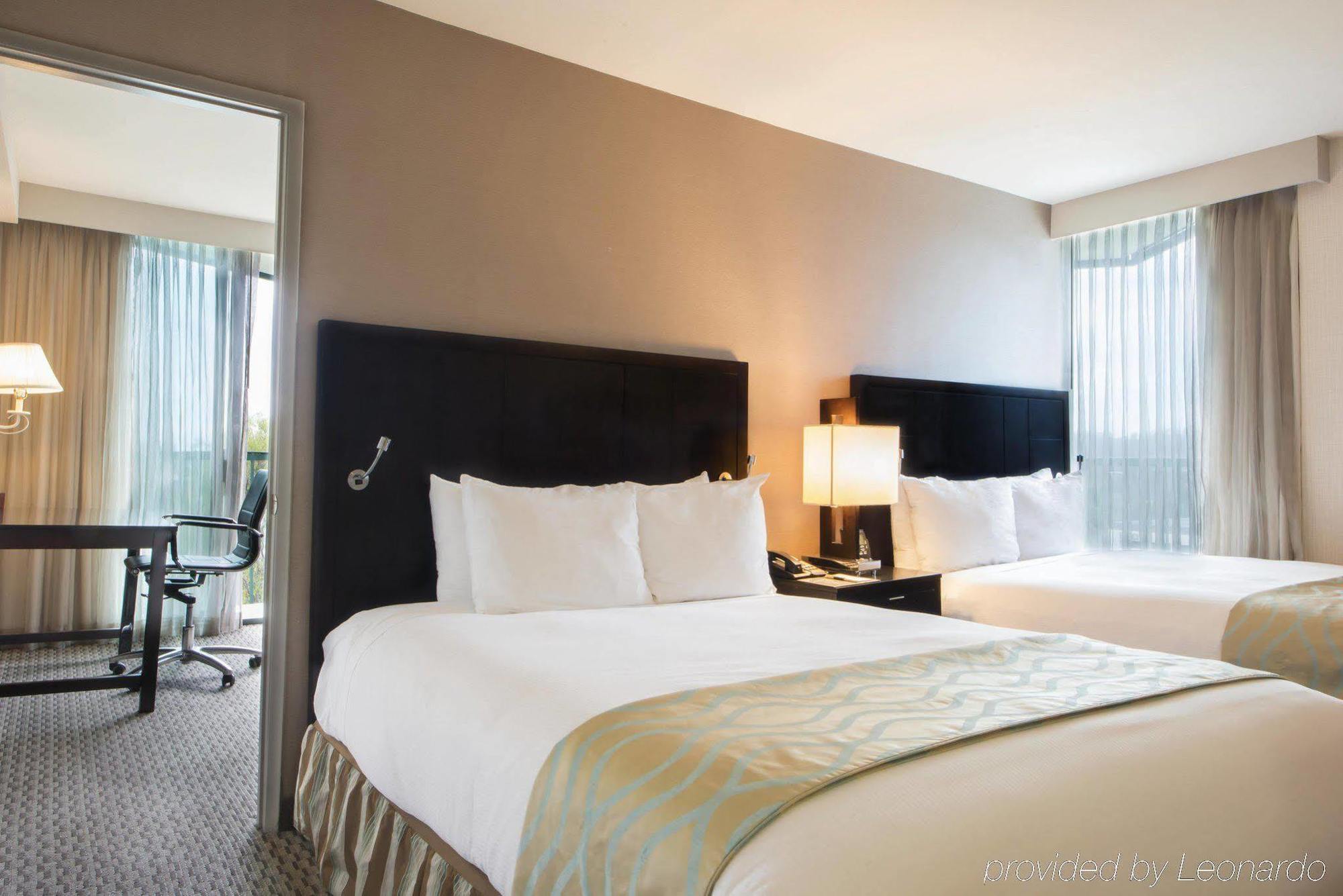 Doubletree By Hilton San Diego Hotel Circle Exterior foto